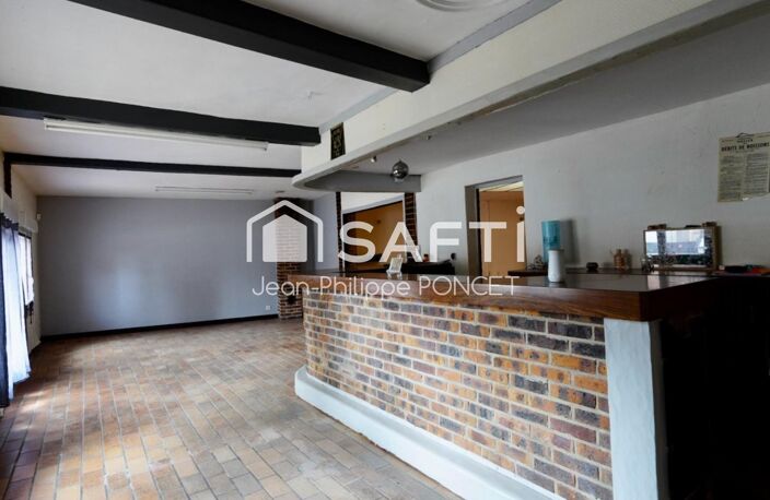 Grande maison de village avec beaux volumes avec ancien comptoir de café — photo 2