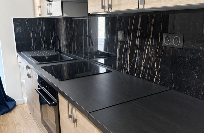 Appartement T2 MEUBLE TOTALEMENT RENOVE 69230 ST GENIS LAVAL — photo 5