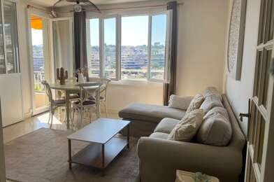 Appartement 3 pièces 1300 €