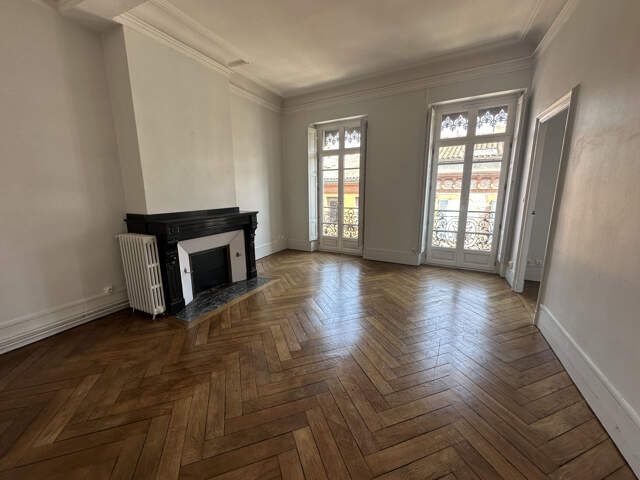 SAINT-AUBIN - T4/5 de 114m2 - 1620 EUR — photo du bien