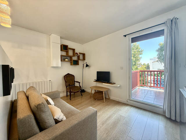 CHARMANT STUDIO MEUBLÉ, QUARTIER URDAZURI, À DEUX PAS DE LA — photo du bien