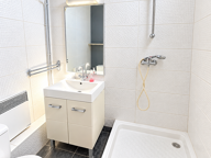 Dépt Hérault (34), à vendre MONTPELLIER Studio Comédie. — photo 4