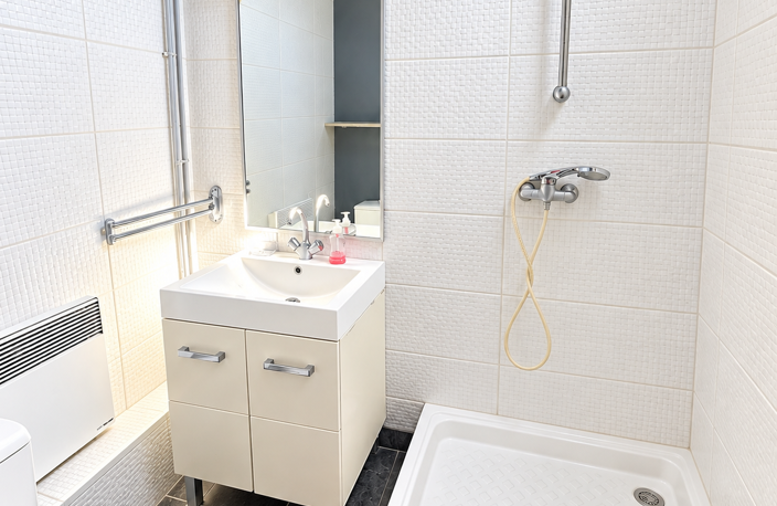 Dépt Hérault (34), à vendre MONTPELLIER Studio Comédie. — photo 4