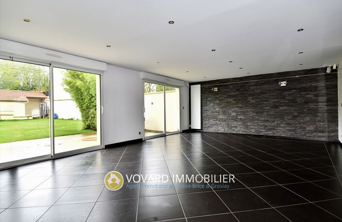Maison Spacieuse de 148 m2 au Coeur du Vieux Saint Brice — photo 2