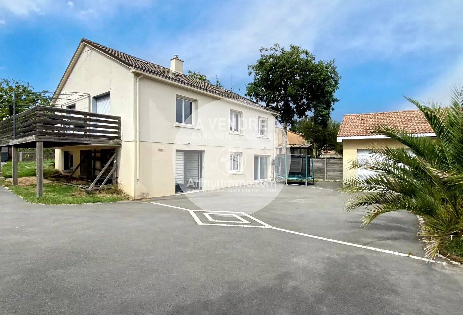 A LOUER : Maison 4 chambres avec grand garage et jardin de 1 350 m² — photo 1