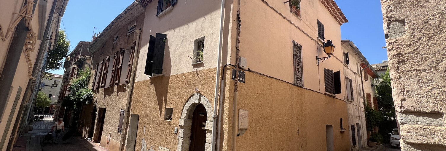 Immeuble  127 m² à vendre à La Valette-du-Var (83160)