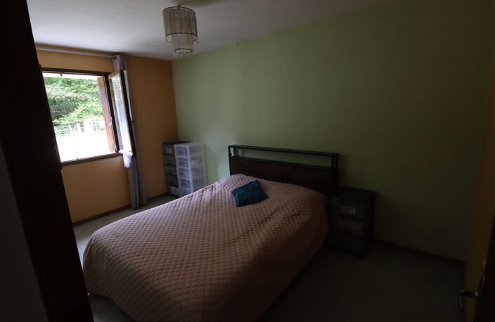 Pavillon plain pied dans un cadre calme et verdoyant — photo 4