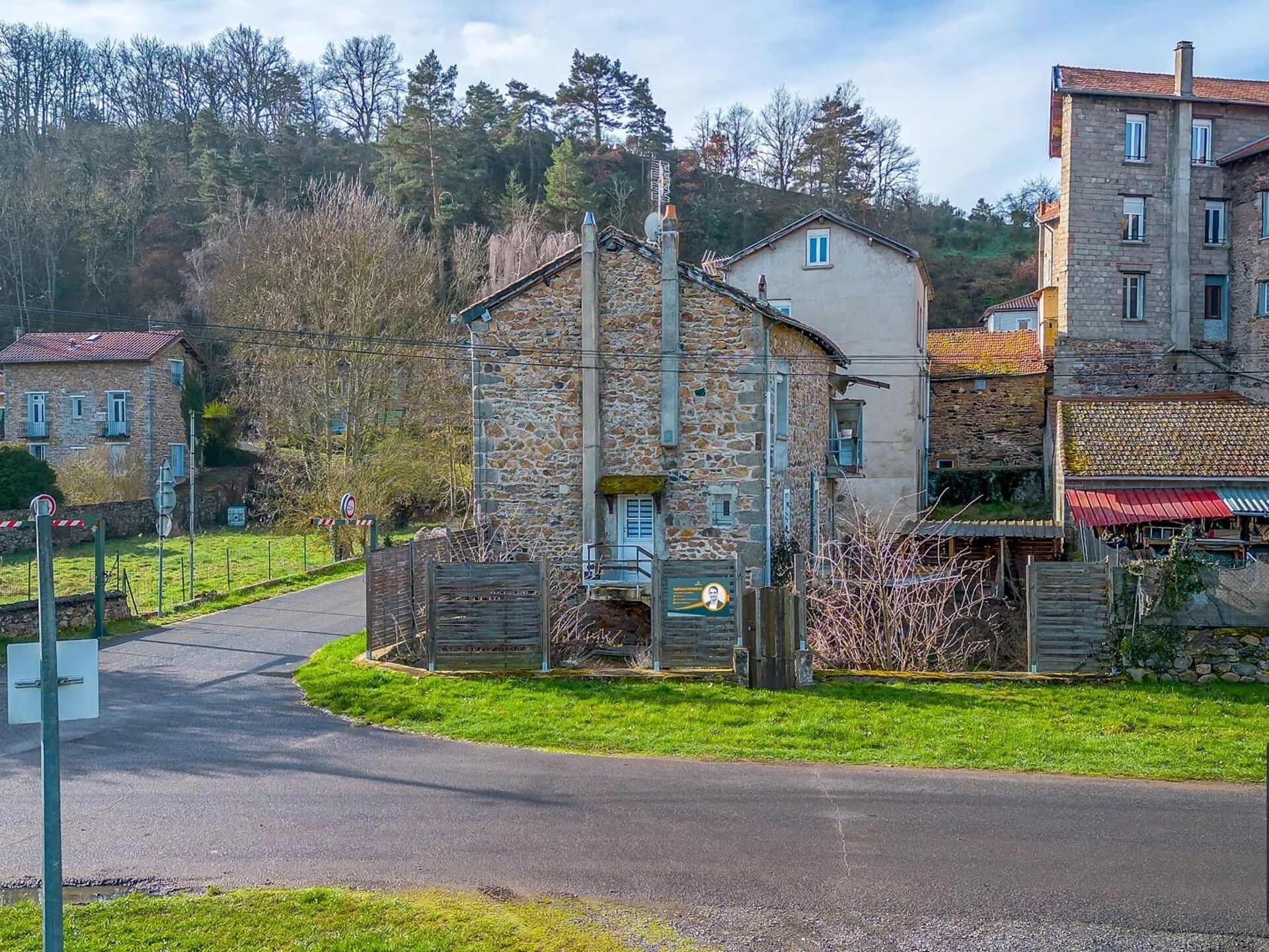 Acheter appartement de 3 pièces 84 m² 69 000 € à Retournac (43130) : une annonce Arthurimmo.com — 4