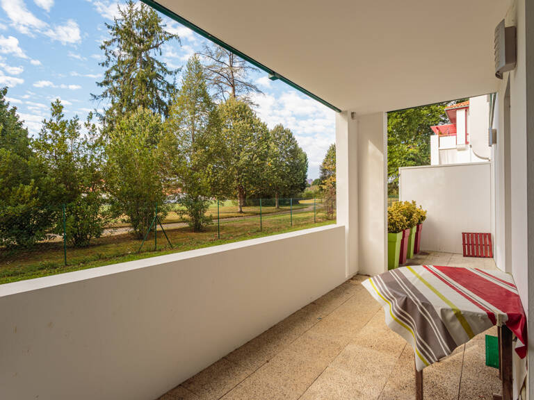 USTARITZ   T2 AVEC GRANDE TERRASSE PLEIN SUD ET GARAGE — photo 1