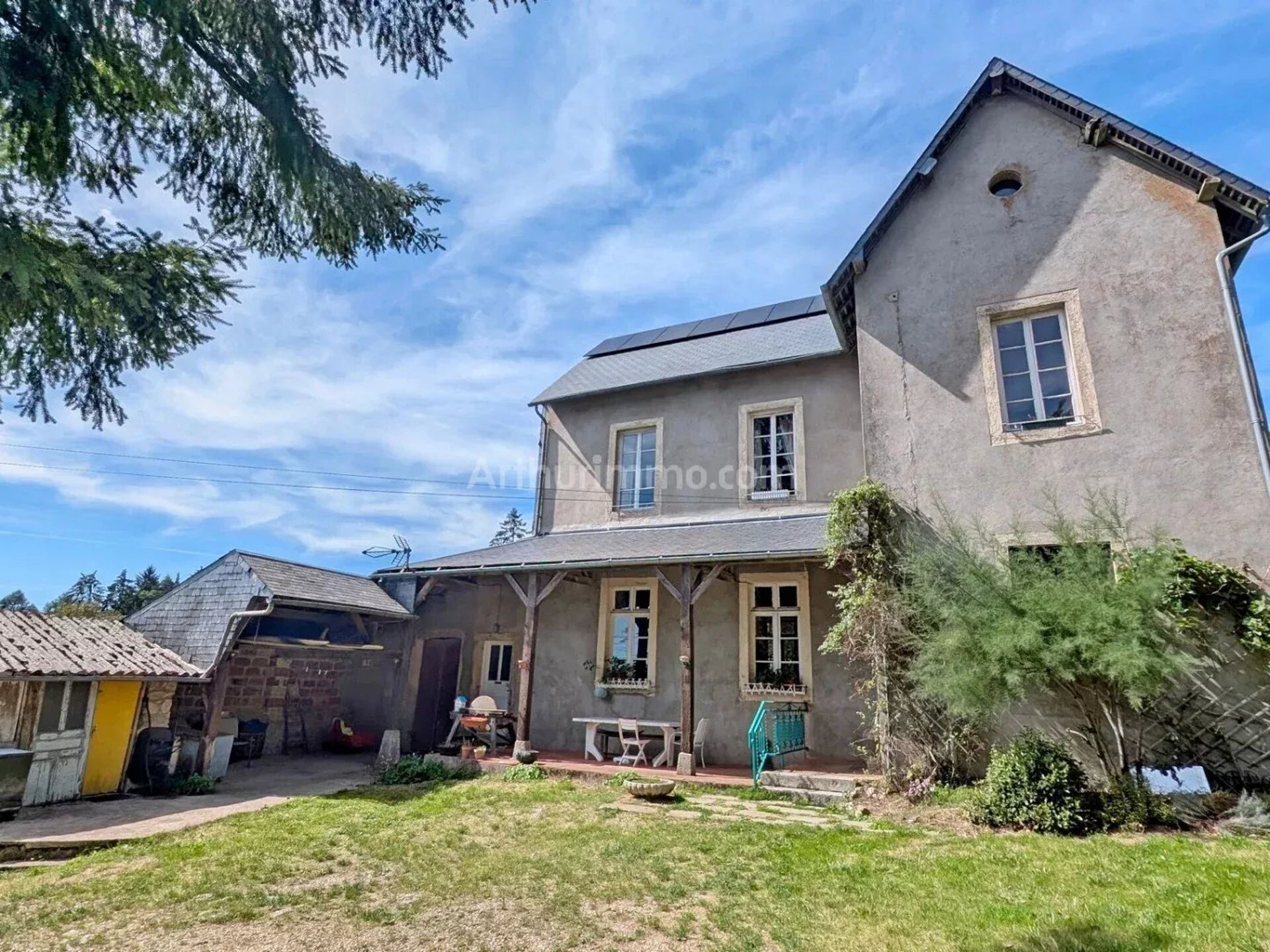 Maison 7 pièces 210 m² · à Uzerche · 210 m² · 120 000 €