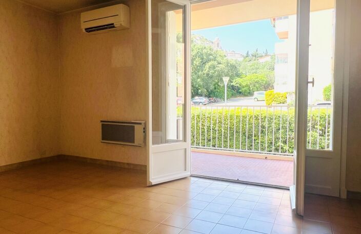 Vente appartement 4 pièces 82 m² Marseille 11 (13011) — photo 3