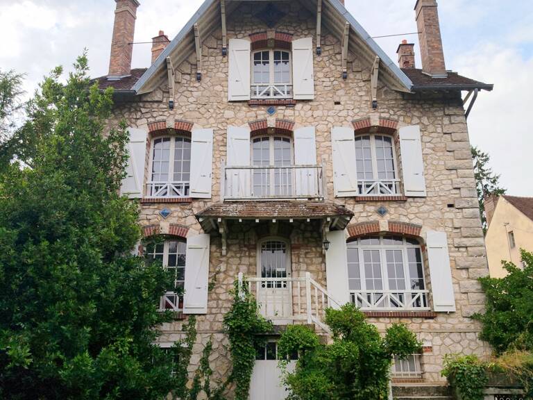 Vente Maison/villa 8 pièces — photo 1