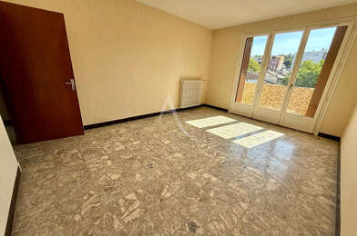Appartement 3 pièces 820 €
