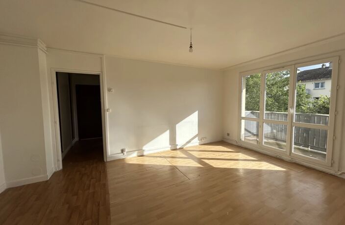 TAVERNY – 3 PIÈCES À RÉNOVER AVEC BALCON, CAVE & 2 PARKINGS — photo 2