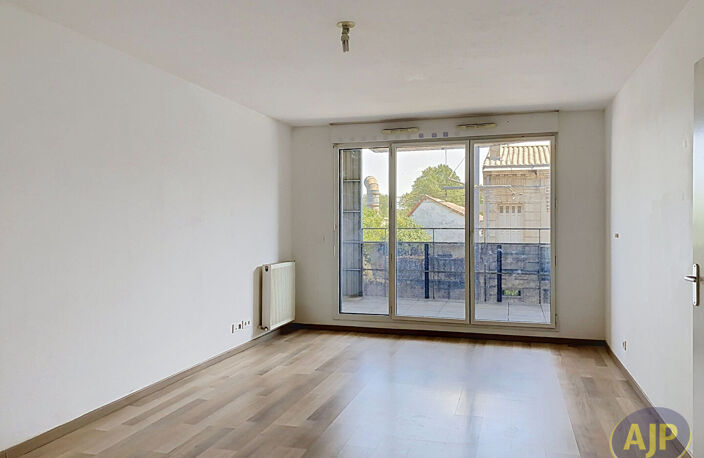 Appartement T3 avec balcon  et parking — photo 3