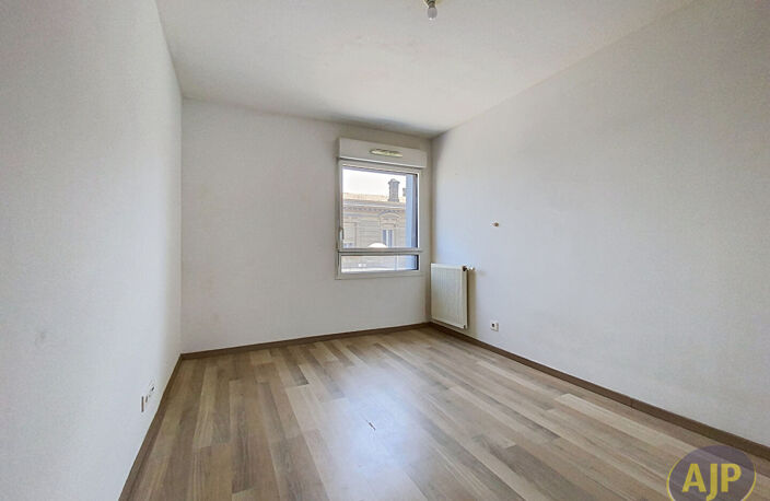 Appartement T3 avec balcon  et parking — photo 4