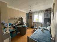 Maison familiale rénovée avec soin dans un environnement pratique et recherché à proximité immédiate des écoles et commerces. — photo 3