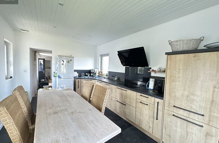 Maison en pierre, rénovée avec charme et authenticité dans un village de caractère — photo 2