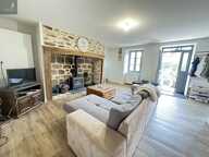 Maison en pierre, rénovée avec charme et authenticité dans un village de caractère — photo 3