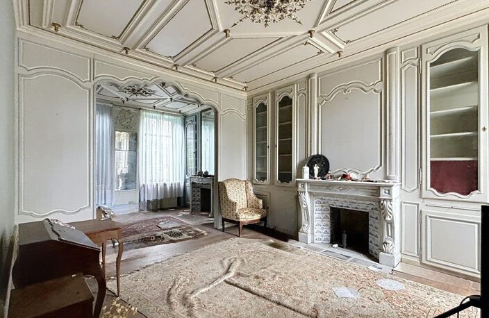 Maison de mâitre  avec dépendances et beaucoup de travaux ideal pour déficit foncier — photo 2