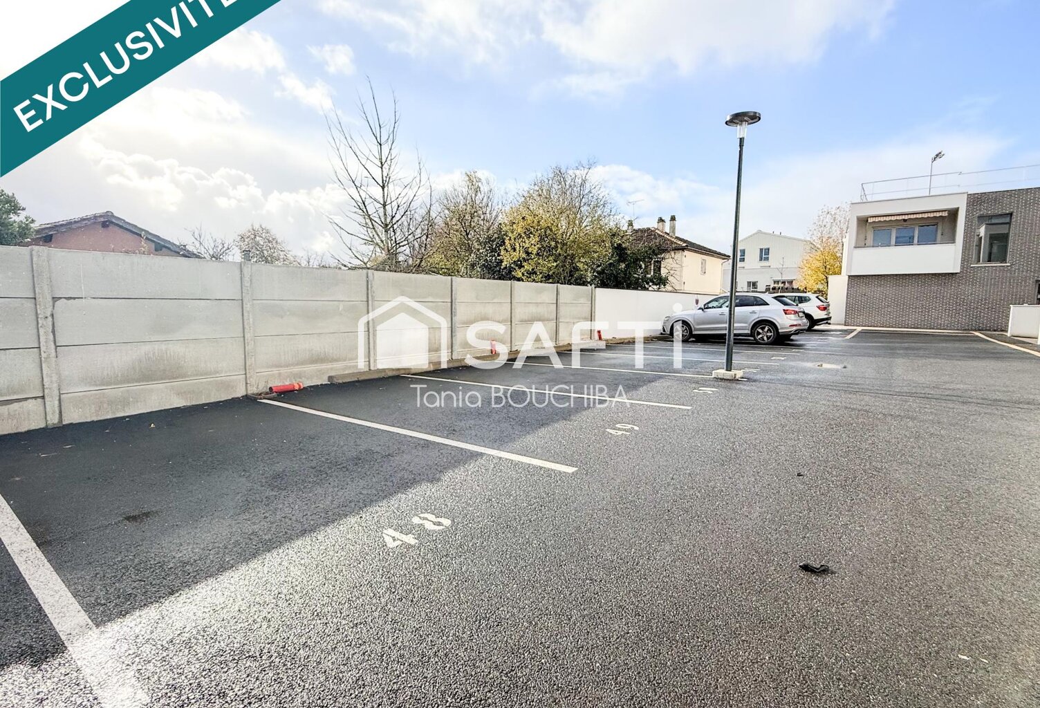 Place de parking rare  Secteur Golf — photo 1