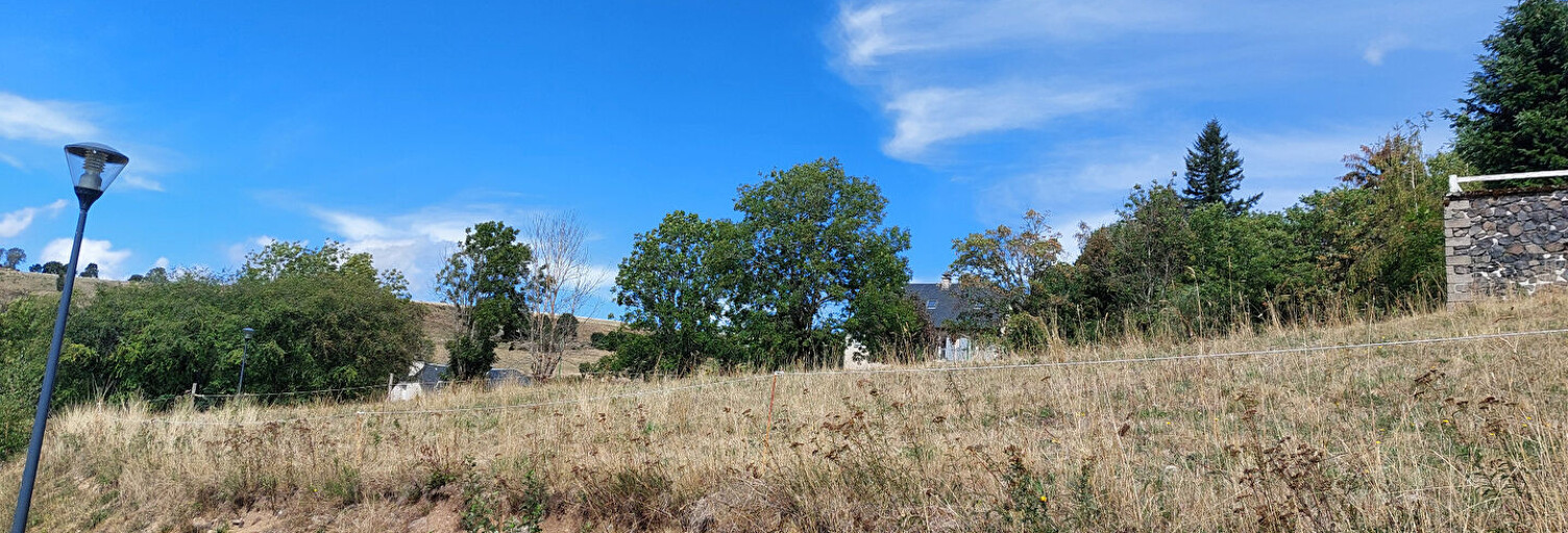 Terrain  890 m² à vendre à Laguiole (12210)