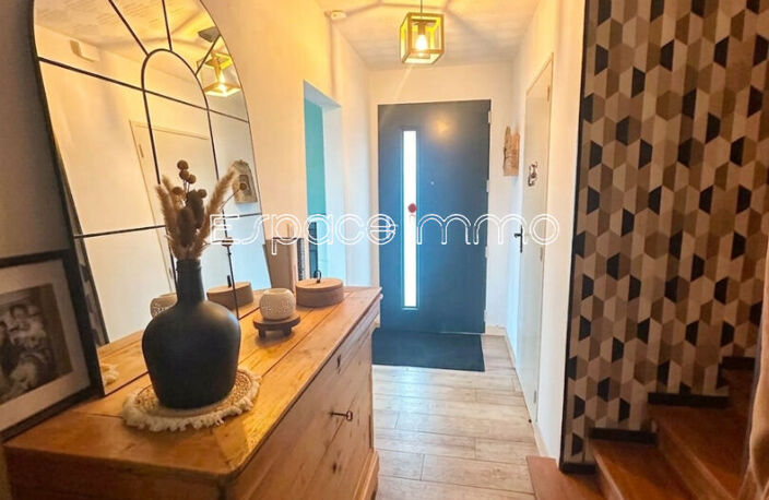 Maison rénovée vivable de plain pied - 4 chambres - 125m² - 377m² de terrain - ESLETTES — photo 2