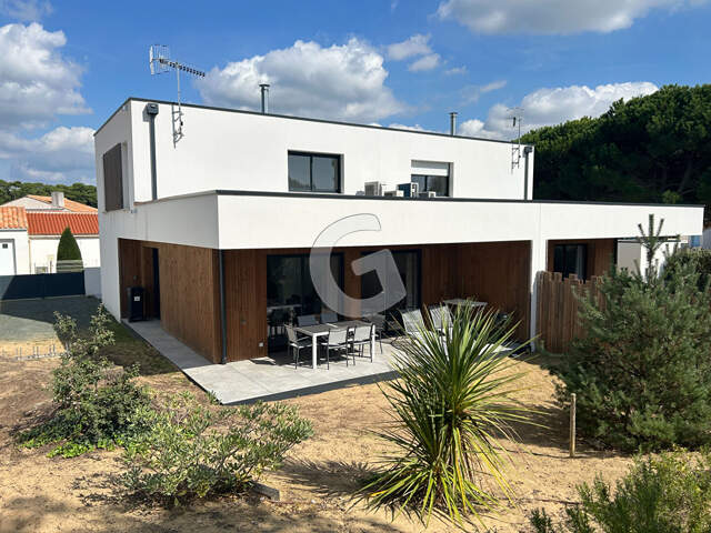 VILLA 5 PIECES- À VENDRE LA TRANCHE SUR MER — photo du bien