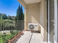 FREJUS T3 BELLE RENOVATION PARKING CAVE — photo 3