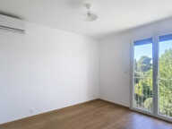FREJUS T3 BELLE RENOVATION PARKING CAVE — photo 4
