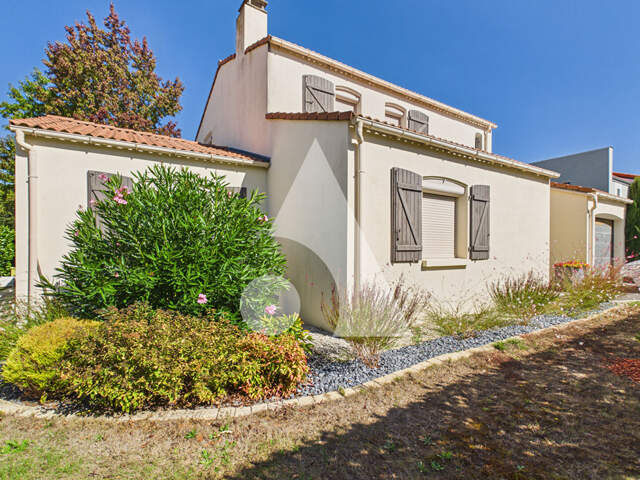 Maison 4 chambres garage jardin — photo du bien