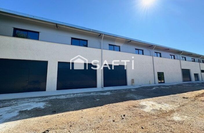 Local d'activité récent de 235 m². — photo 2