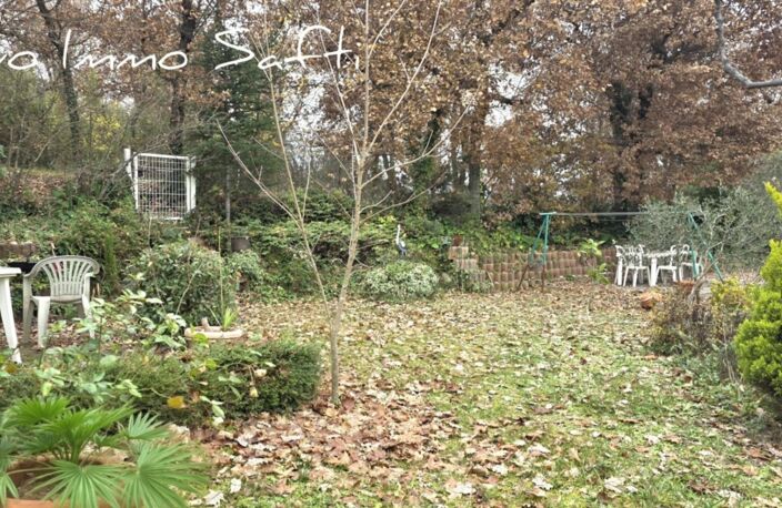 Terrain de 911m² en zone UC avec maison à réhabiliter — photo 5