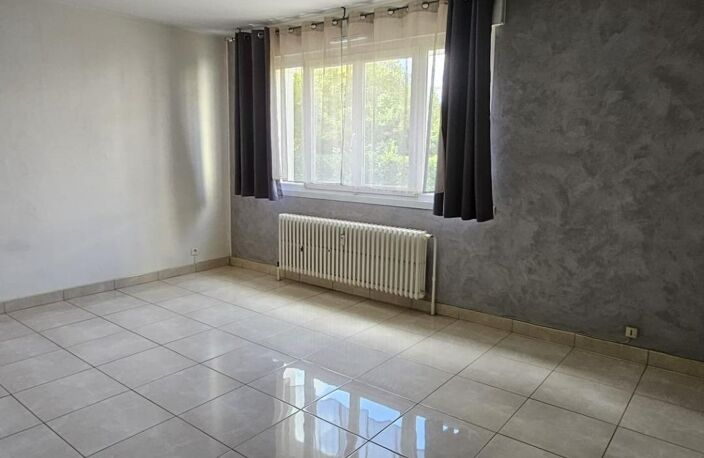 Tomblaine : T2 lumineux de 47 m² avec cave, grenier et stationnement couvert ! — photo 2