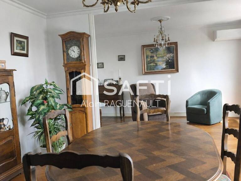 - RETOUR à la VENTE - VENISSIEUX PARILLY - — photo 1