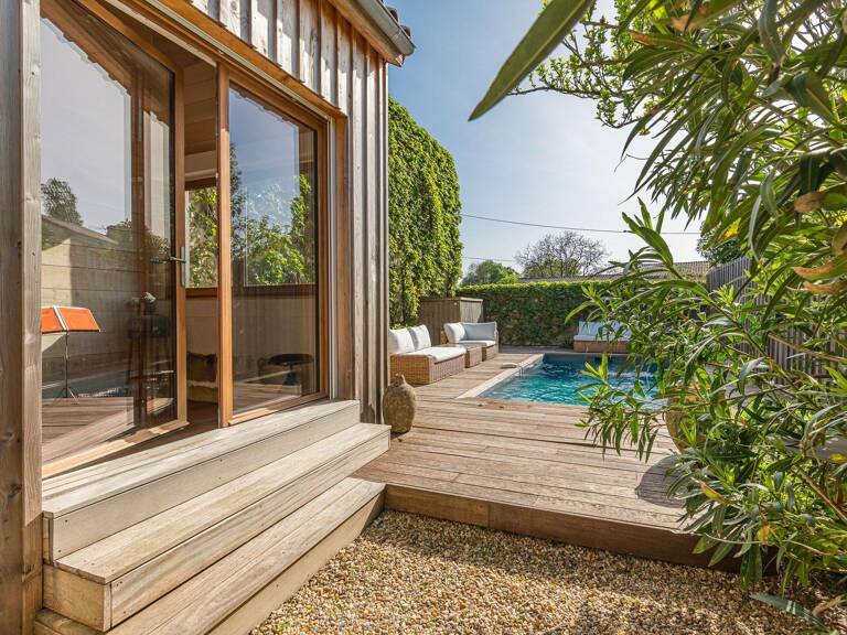 Maison en pierre avec piscine et dépendance — photo 1