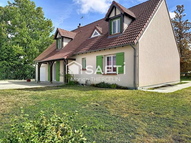 Jolie maison familiale de 5 chambres avec double garage + garage attenant — photo du bien