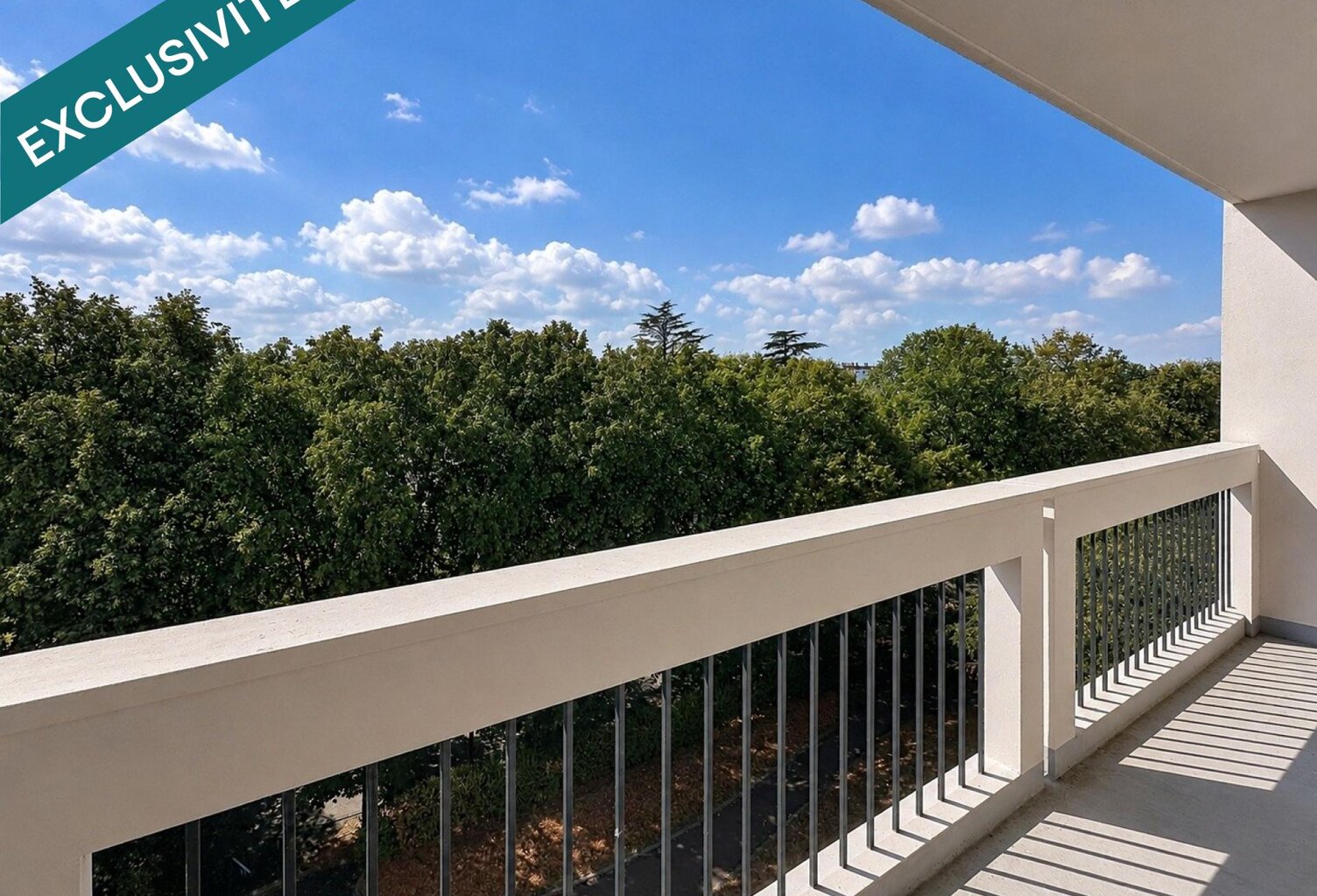 BEZONS - F4 DERNIER ÉTAGE  BALCON  VUE PARC — photo 1