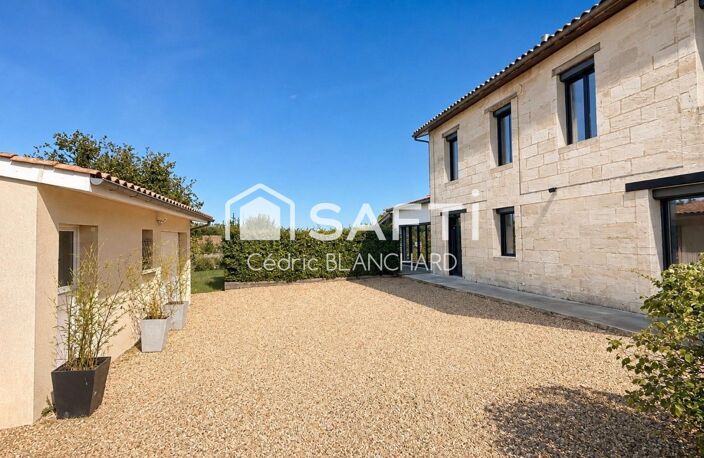 Maison de charme en pierre de taille avec piscine — photo 3