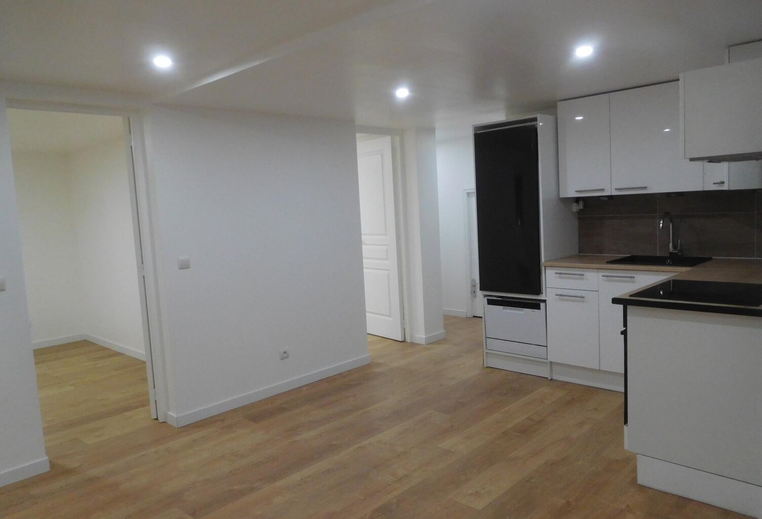 T3 rénové, bien équipé, 2 chambres, en location, 2ème étage, 01130 NANTUA, — photo 1