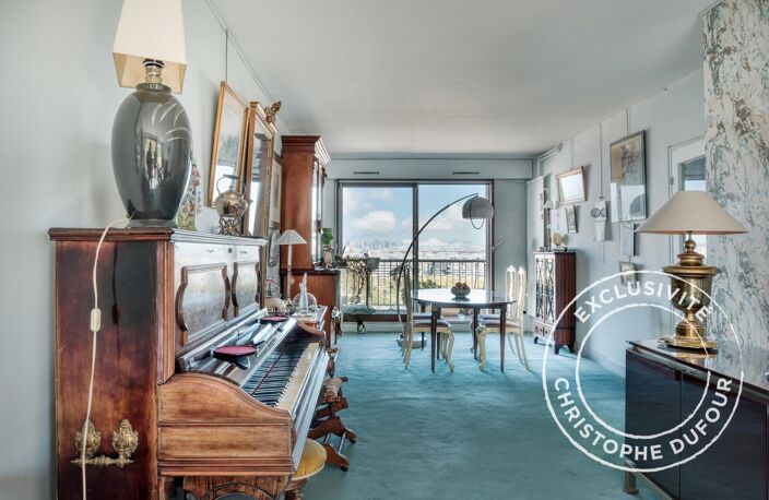 MEUDON - ANATOLE FRANCE - DUPLEX FAMILIAL DE 122 M²  VUES PANORAMIQUES  BALCONS-TERRASSES — photo 4