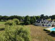 Villa aux volumes généreux  avec vue à 180 degrés sur le golf — photo 3