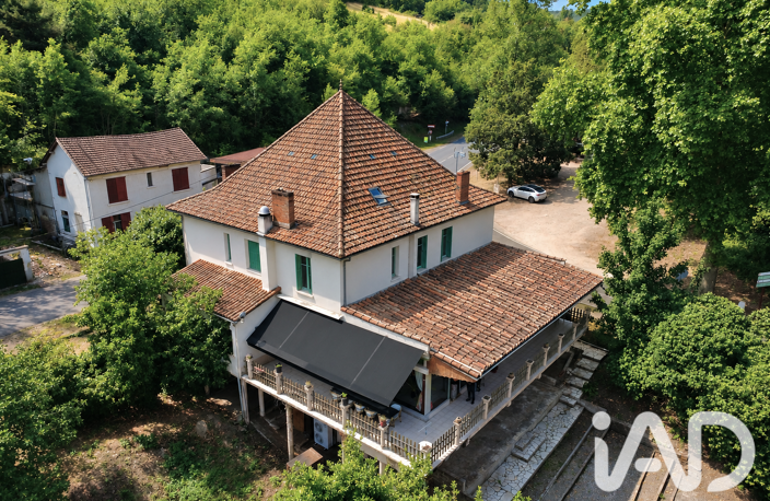 Vente Maison traditionnelle 19 pièces — photo 2