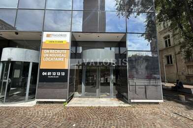 Commerce  385000 €