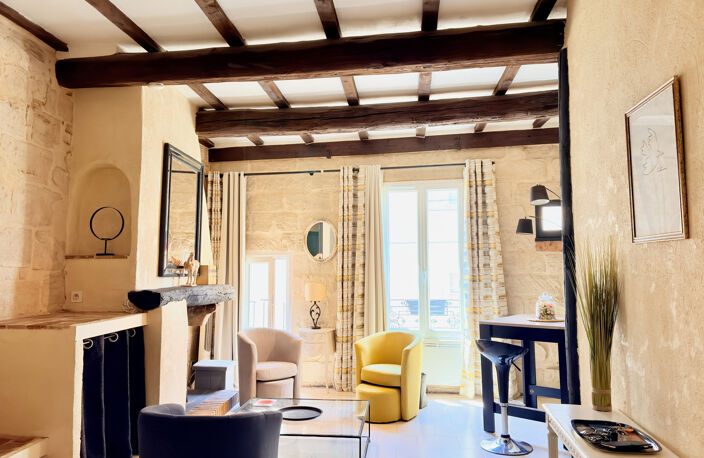 Uzès centre, studio entièrement meublé dans un immeuble de caractère... — photo 3