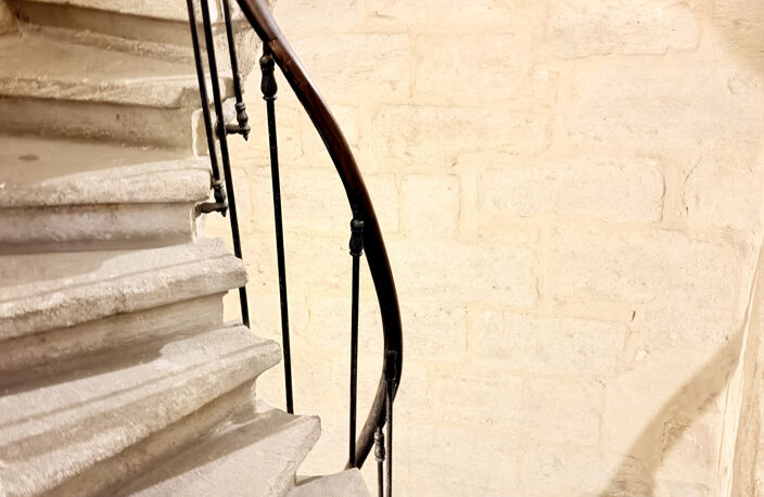 Uzès centre, studio entièrement meublé dans un immeuble de caractère... — photo 5