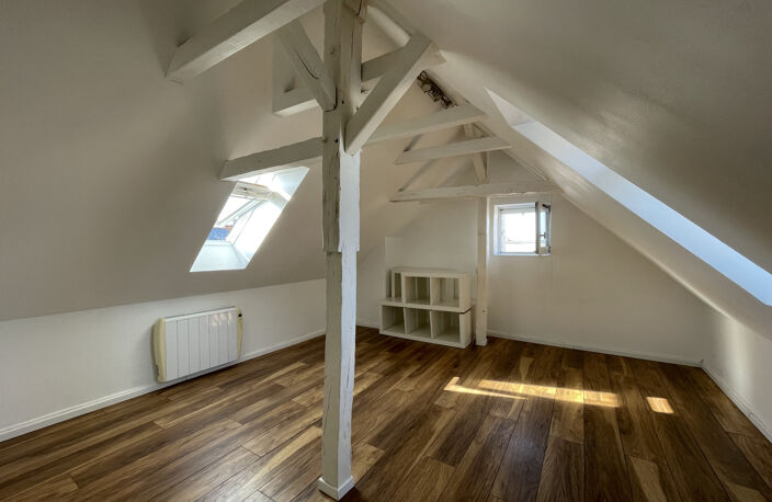RODEZ : Hyper centre beau T3 duplex — photo 3