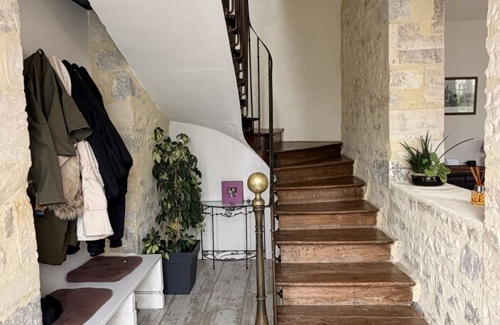 Vente Maison/villa 8 pièces — photo 2