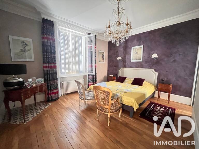Vente Maison/villa 8 pièces — photo 1