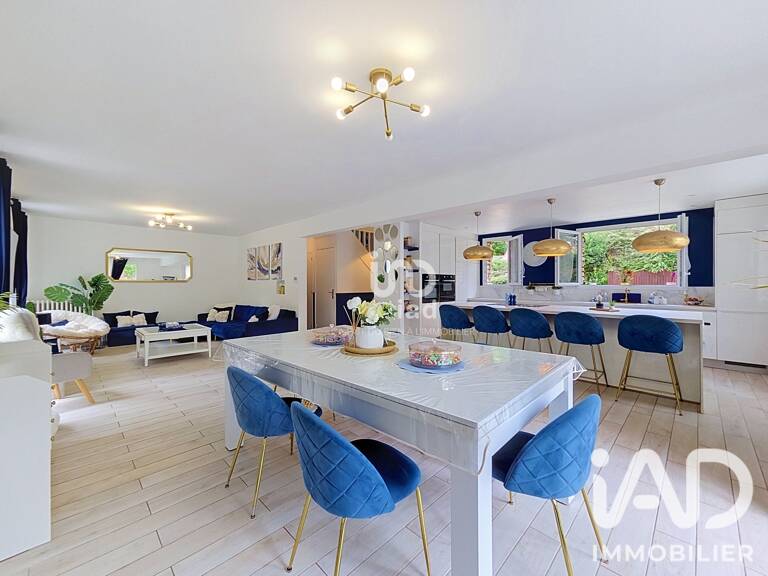 Vente Maison/villa 8 pièces — photo 1